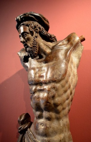 Renaissance - Christ Crucifié, sculpture de la Renaissance en bois de noyer, début du XVIe